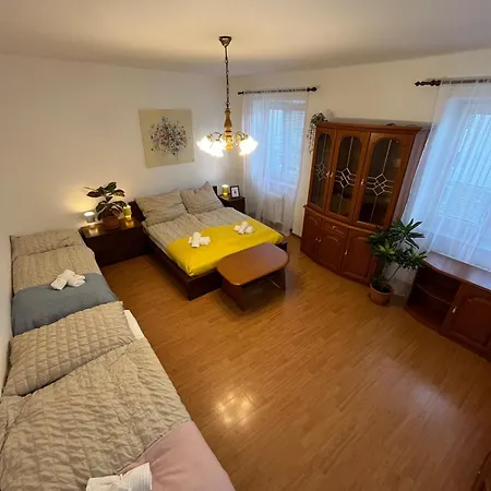 Spacious 3-room, Family-friendly, Baby-friendly, Near Center Apartment *