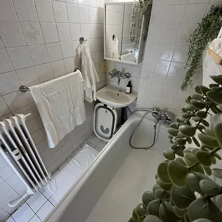 Spacious 3-room, Family-friendly, Baby-friendly, Near Center Apartment