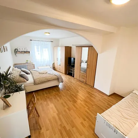 Spacious 3-room, Family-friendly, Baby-friendly, Near Center Apartment